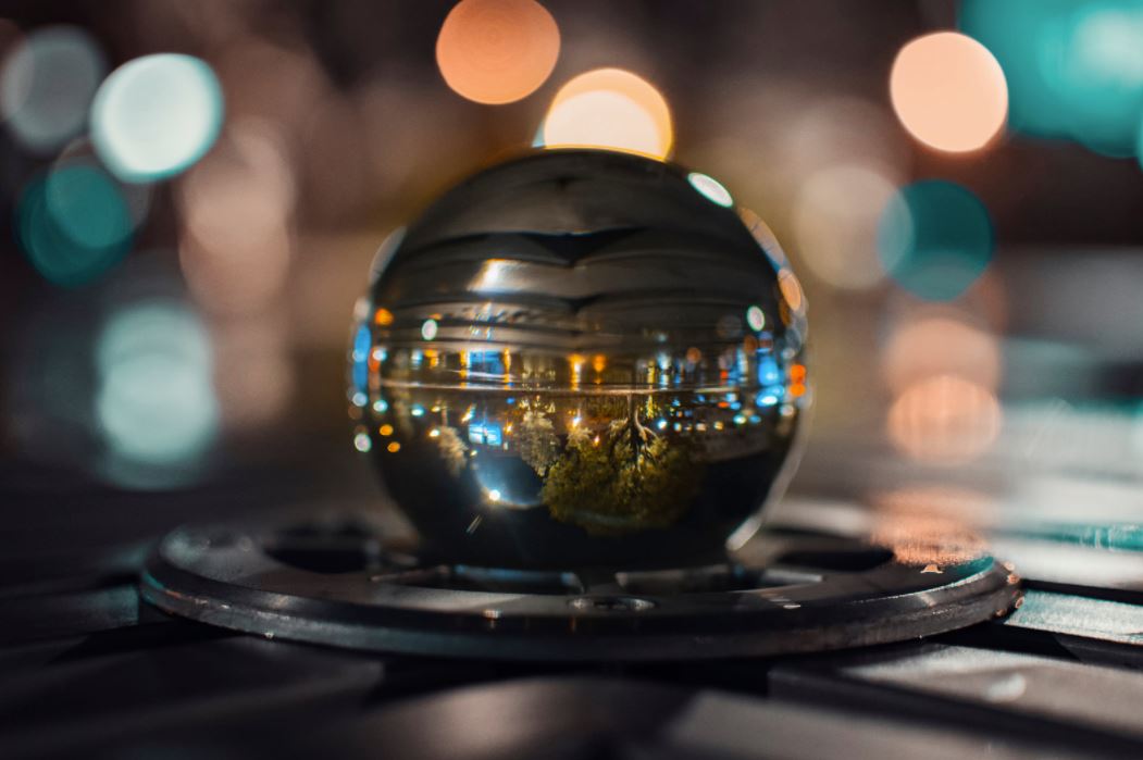 How to Do a Crystal Ball Reading
